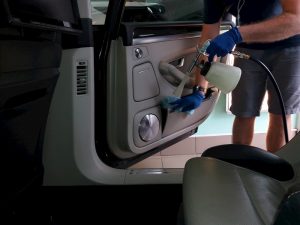Химчистка и защита салона экологически чистыми составами.